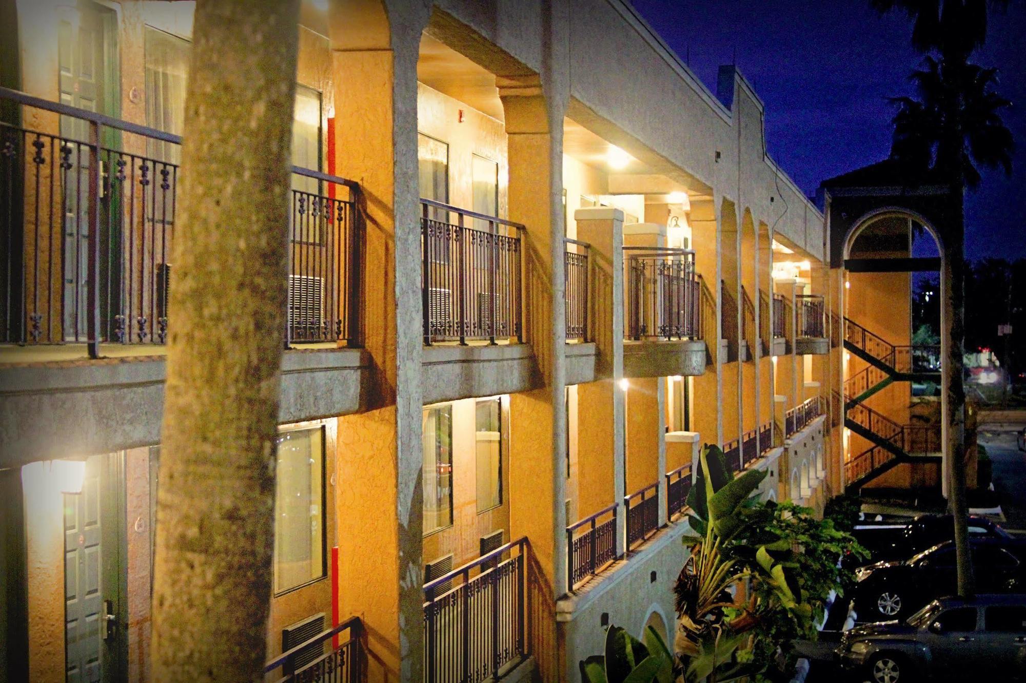 Ramada By Wyndham Kissimmee Downtown Hotel 외부 사진
